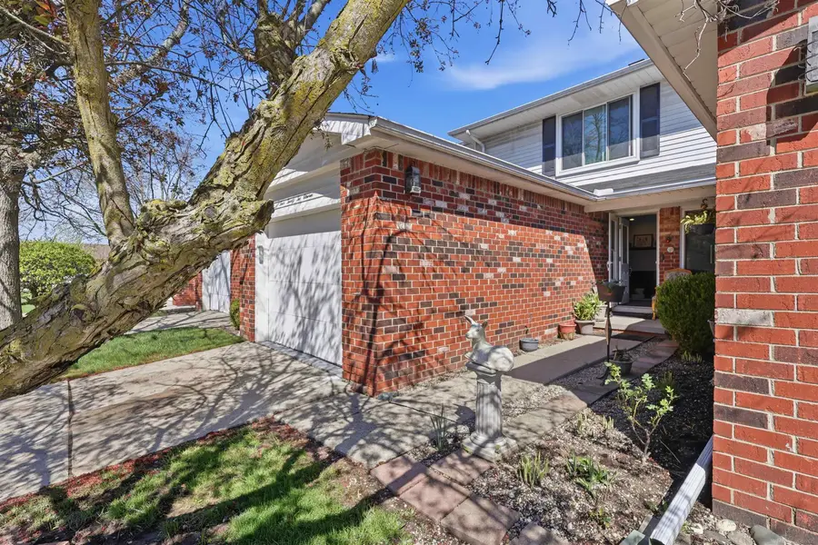 42211 Toddmark Ln, Clinton Township, MI 48038 - #2