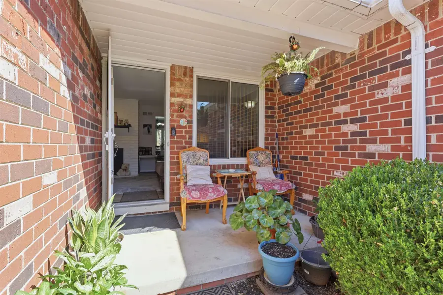 42211 Toddmark Ln, Clinton Township, MI 48038 - #3