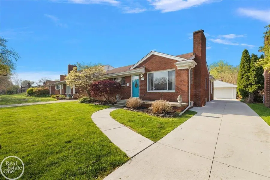 21720 Chalon, Saint Clair Shores, MI 48080 - #3