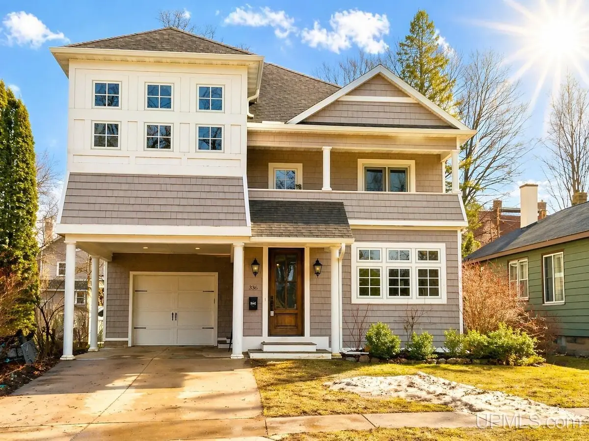 336 E Arch, Marquette, MI 49855 - #1