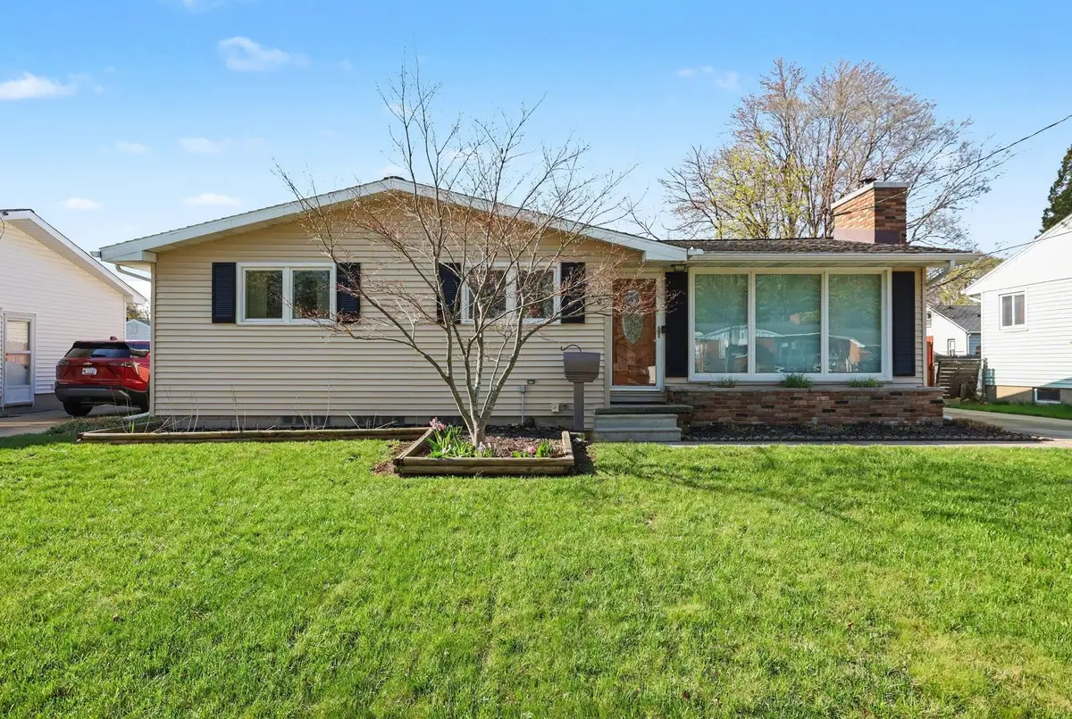 2100 N Brentwood, Essexville, MI 48732 - #1