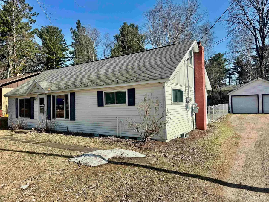 325 W Wright, Marquette, MI 49855 - #2