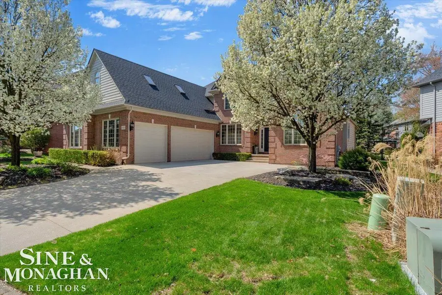 7303 William, Shelby, MI 48316 - #3