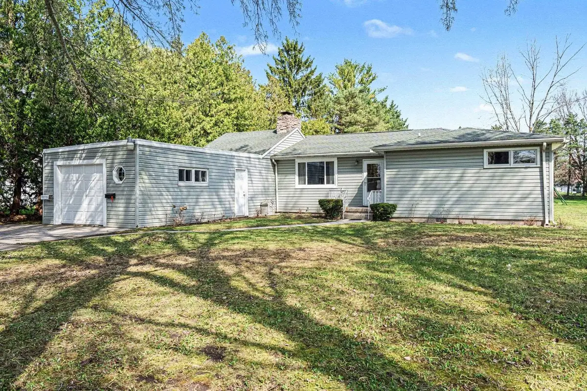 3193 Haberland, Bay City, MI 48706 - #1