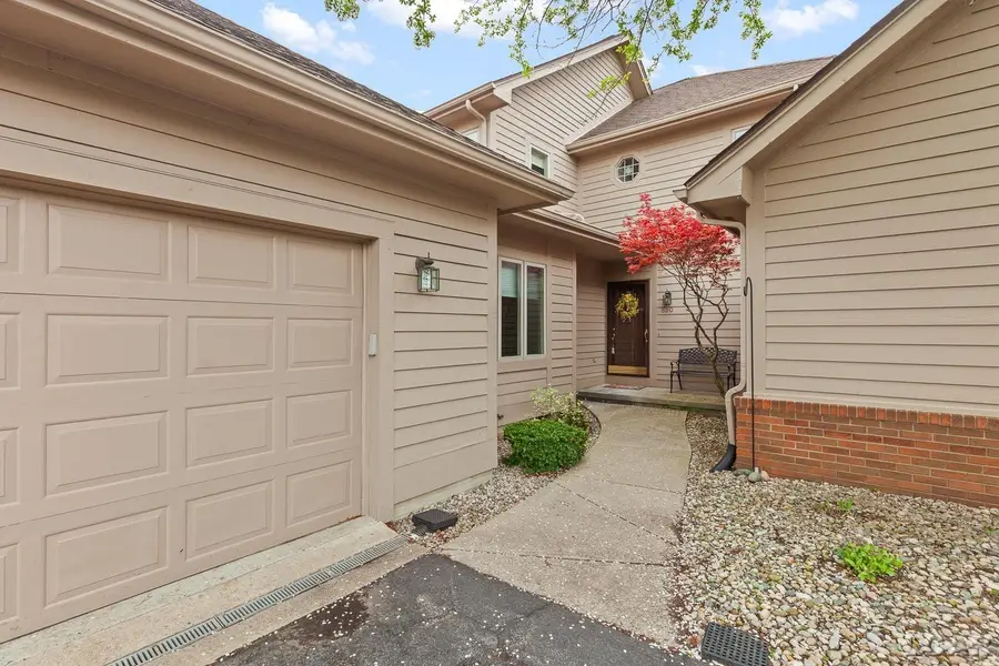 830 Richlyn, Adrian, MI 49221 - #2