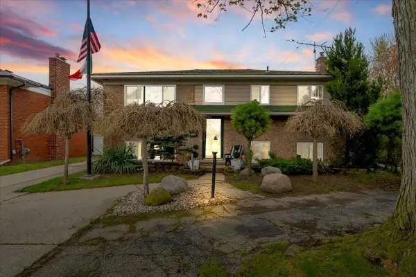 22606 E 12 Mile, Saint Clair Shores, MI 48081