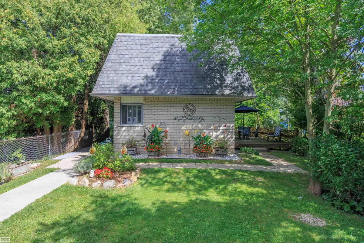 2345 Lakeshore, Applegate, MI 48401 - #1