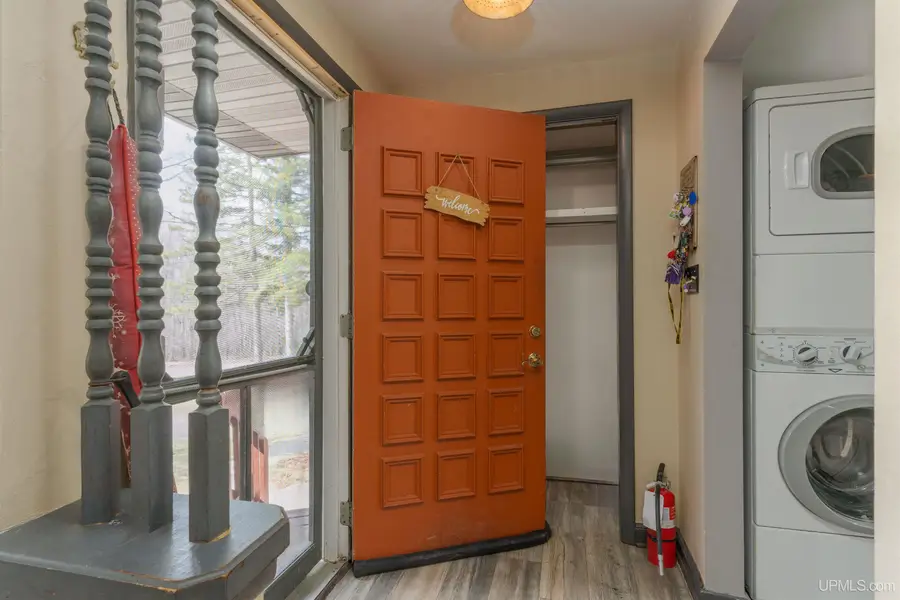 645 E Hunter, Iron River, MI 49935 - #2