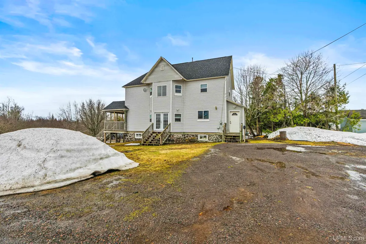 56199 Columbia, Calumet, MI 49913 - #1