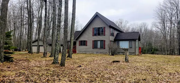 5784 E Maple Ridge 37th, Rock, MI 49880