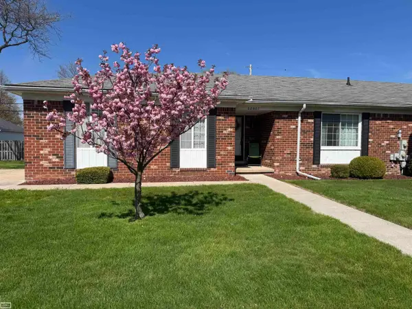 22821 Shoreview, Saint Clair Shores, MI 48082