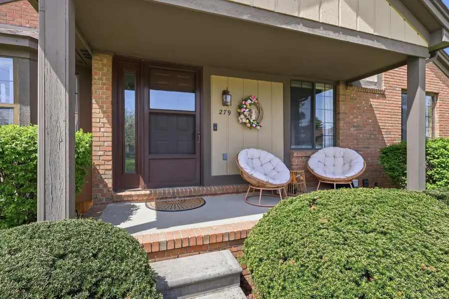 279 Meadow Bridge, Rochester Hills, MI 48307 - #2