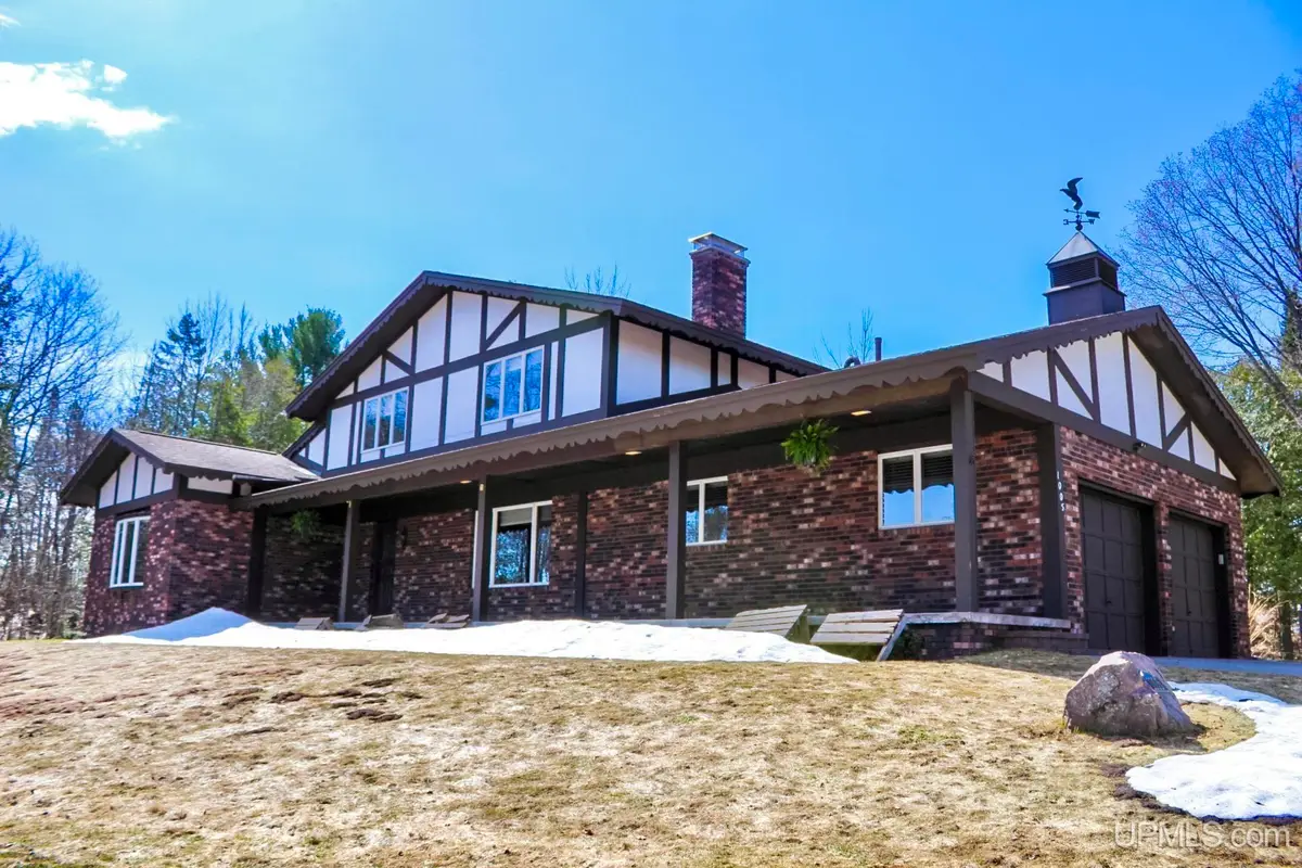 1005 11th, Houghton, MI 49931 - #1