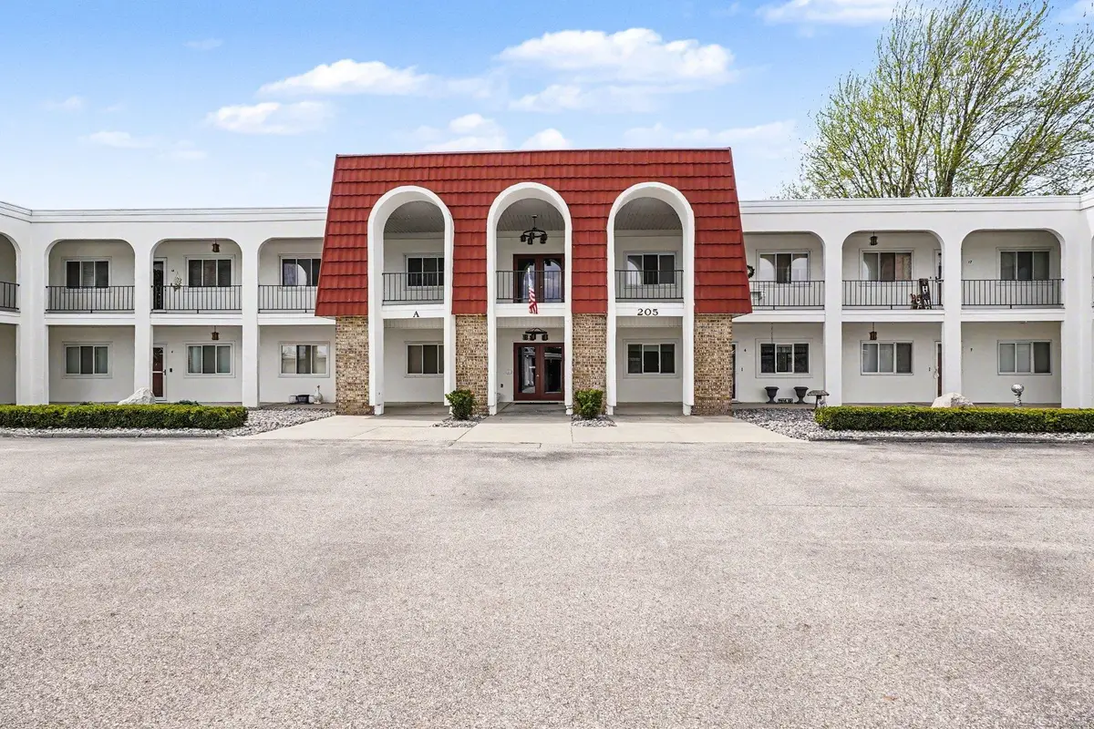 205 Kennely #A15, Saginaw, MI 48609 - #1