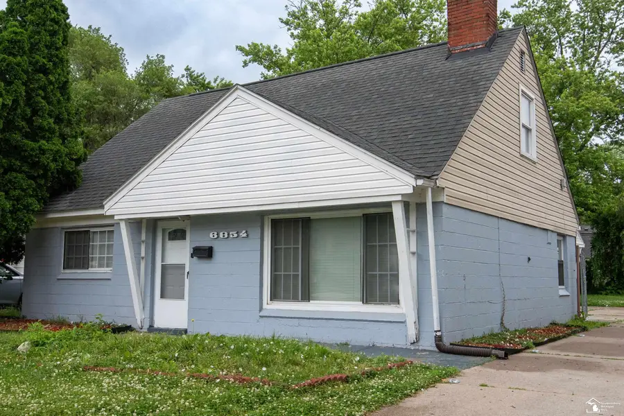 6854 Fenton, Dearborn Heights, MI 48127 - #2