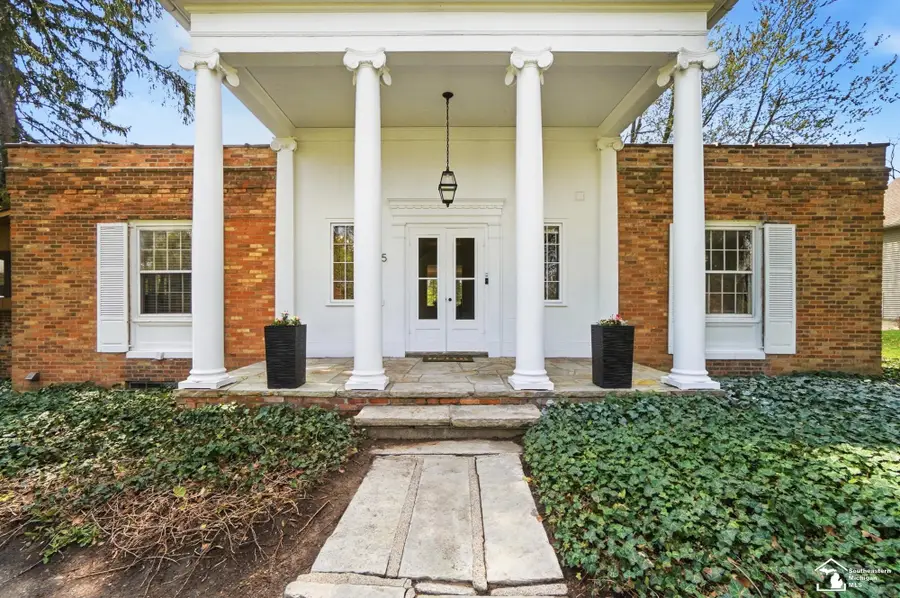 325 N Scott, Adrian, MI 49221 - #3