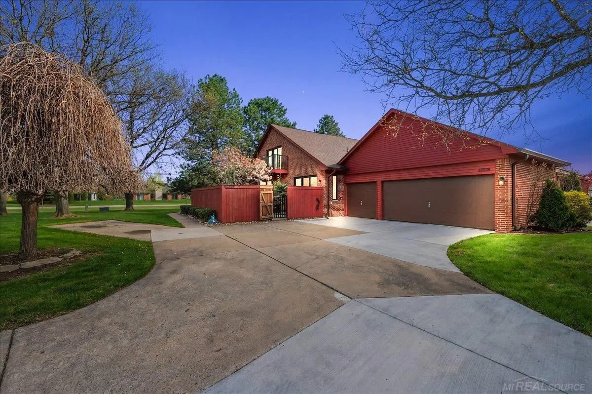 42228 Lochmoor, Clinton Township, MI 48038 - #1