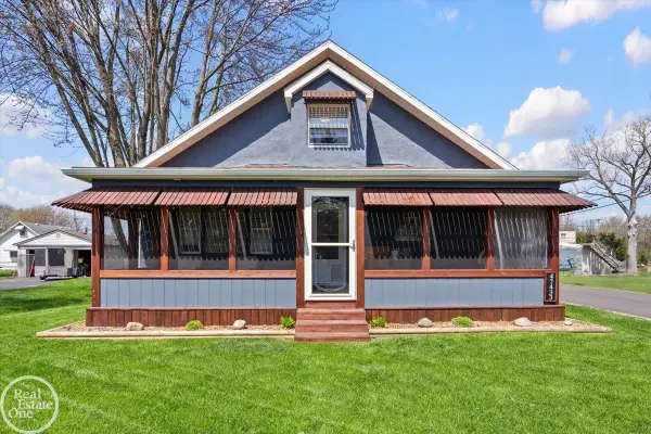 47433 Forton, Chesterfield, MI 48047