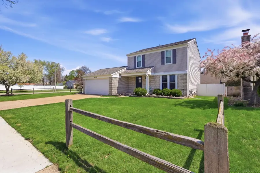 42944 Pheasant Run, Sterling Heights, MI 48313 - #2
