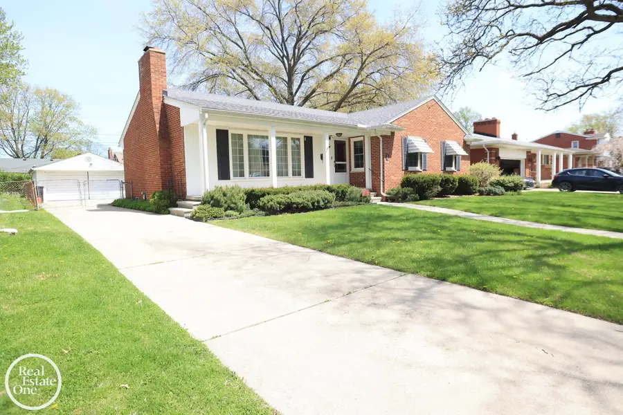 21111 Lennon, Harper Woods, MI 48225 - #2