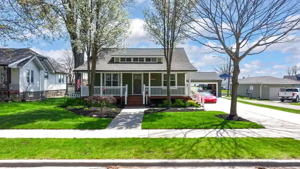 1806 Saint Clair River, Algonac, MI 48001