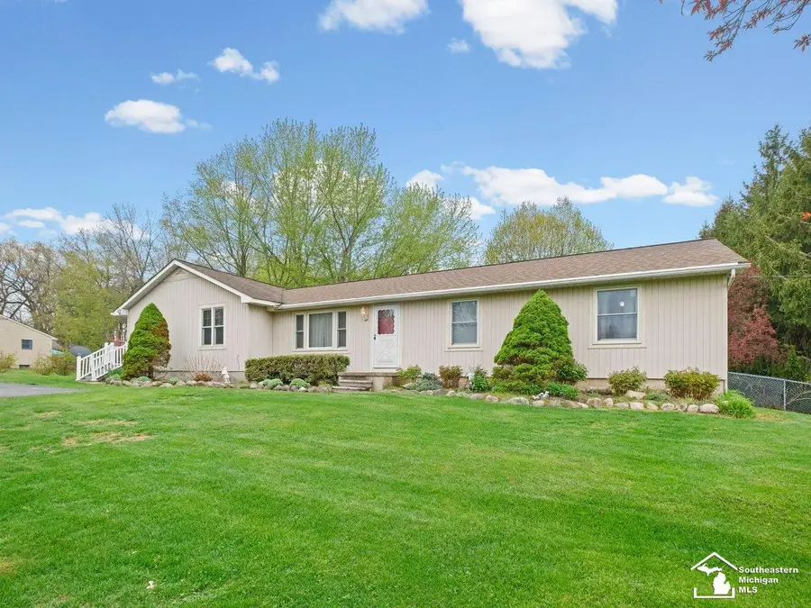 2760 Spring Hill, Howell, MI 48843 - #2