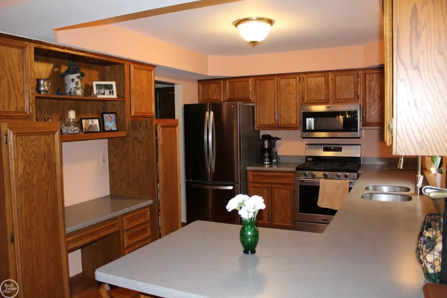 20081 Calumet, Clinton Township, MI 48038 - #2