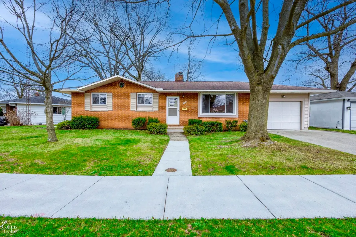 704 Briarwood, Fenton, MI 48430 - #1
