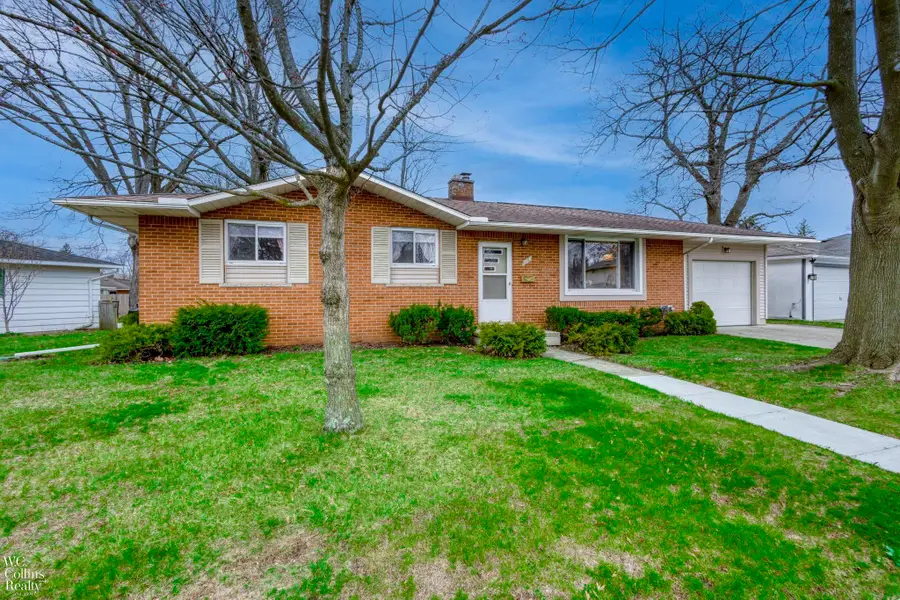 704 Briarwood, Fenton, MI 48430 - #2