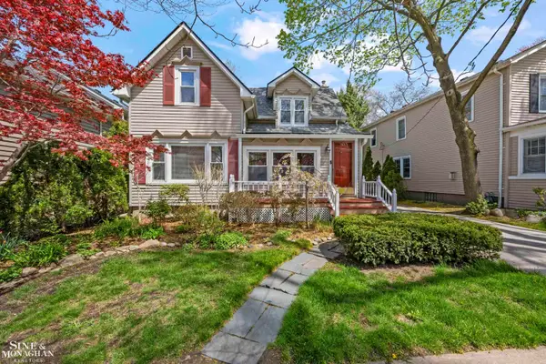 190 Lakeview, Grosse Pointe Farms, MI 48236