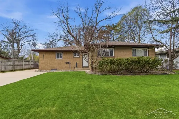 2811 Dina, Midland, MI 48642