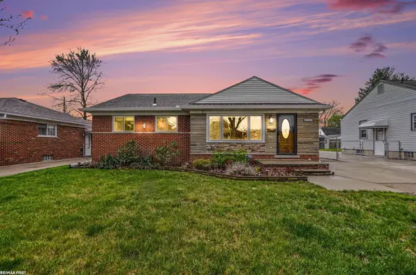 22000 Trombly, Saint Clair Shores, MI 48080