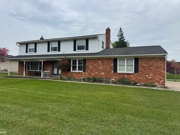 6840 Flintlock, Shelby Twp, MI 48317