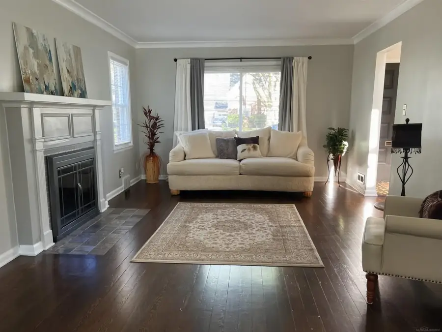 1925 Handley, Saginaw, MI 48602 - #3