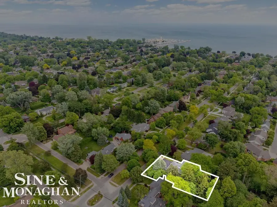 565 Lochmoor, Grosse Pointe Woods, MI 48236 - #3