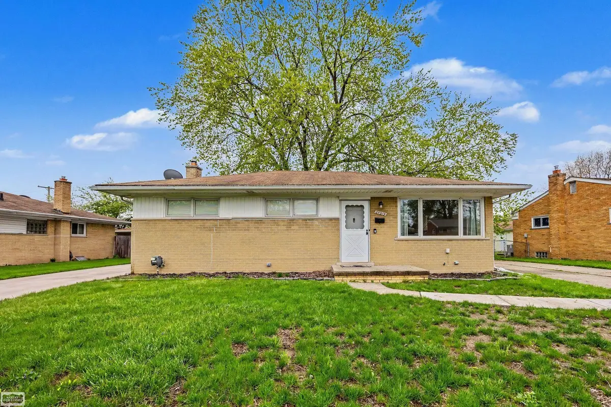 35515 Golden, Clinton Township, MI 48035 - #1