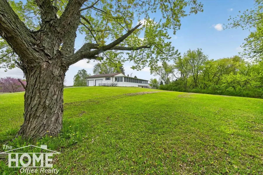 6444 Grand River, Bancroft, MI 48414 - #3