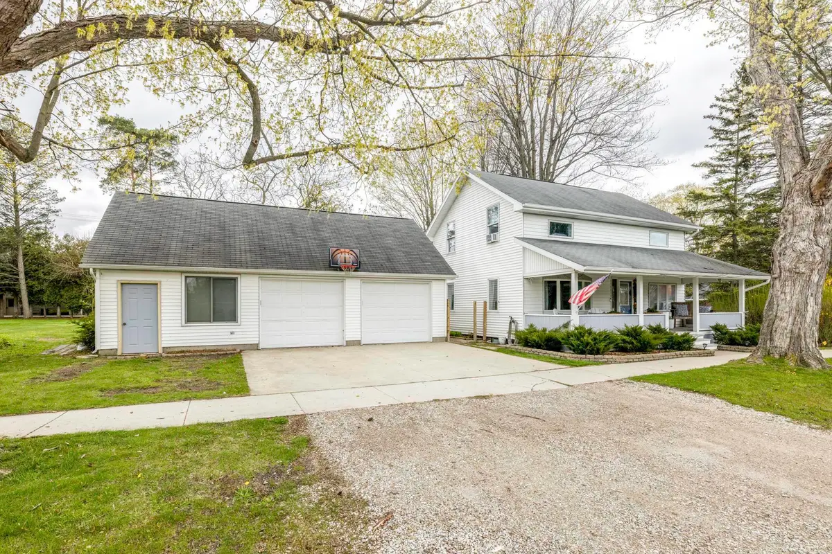 5522 Union, Lexington, MI 48450 - #1