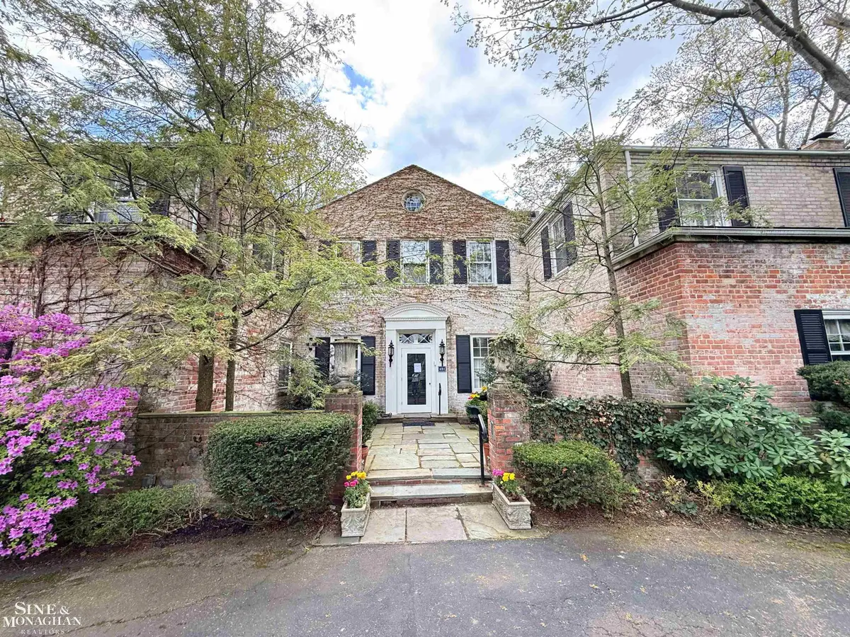 481 Kercheval, Grosse Pointe Farms, MI 48236 - #1