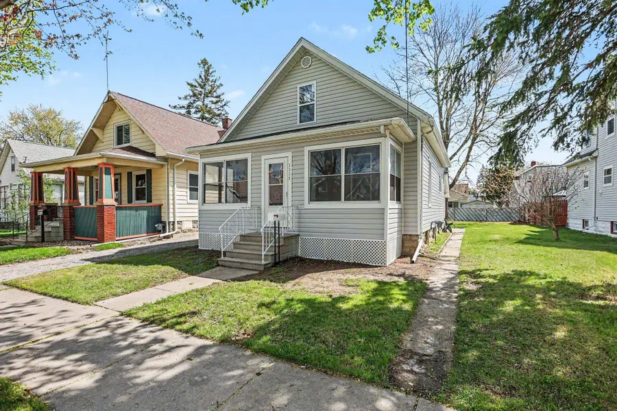 1117 S Sherman, Bay City, MI 48708 - #2