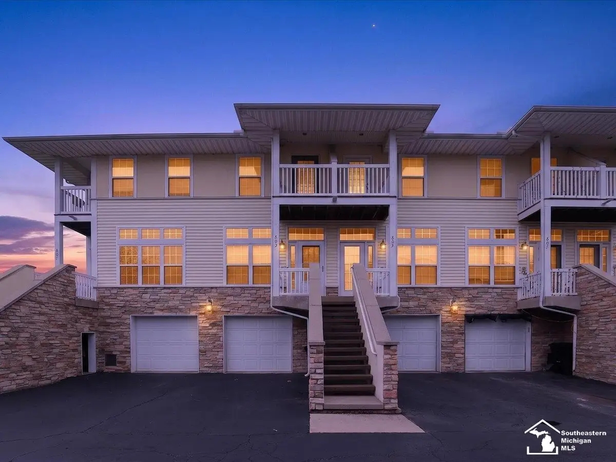803 Catalina, Luna Pier, MI 48157 - #1