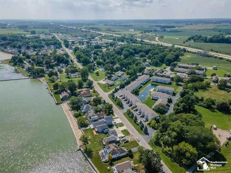 803 Catalina, Luna Pier, MI 48157 - #2