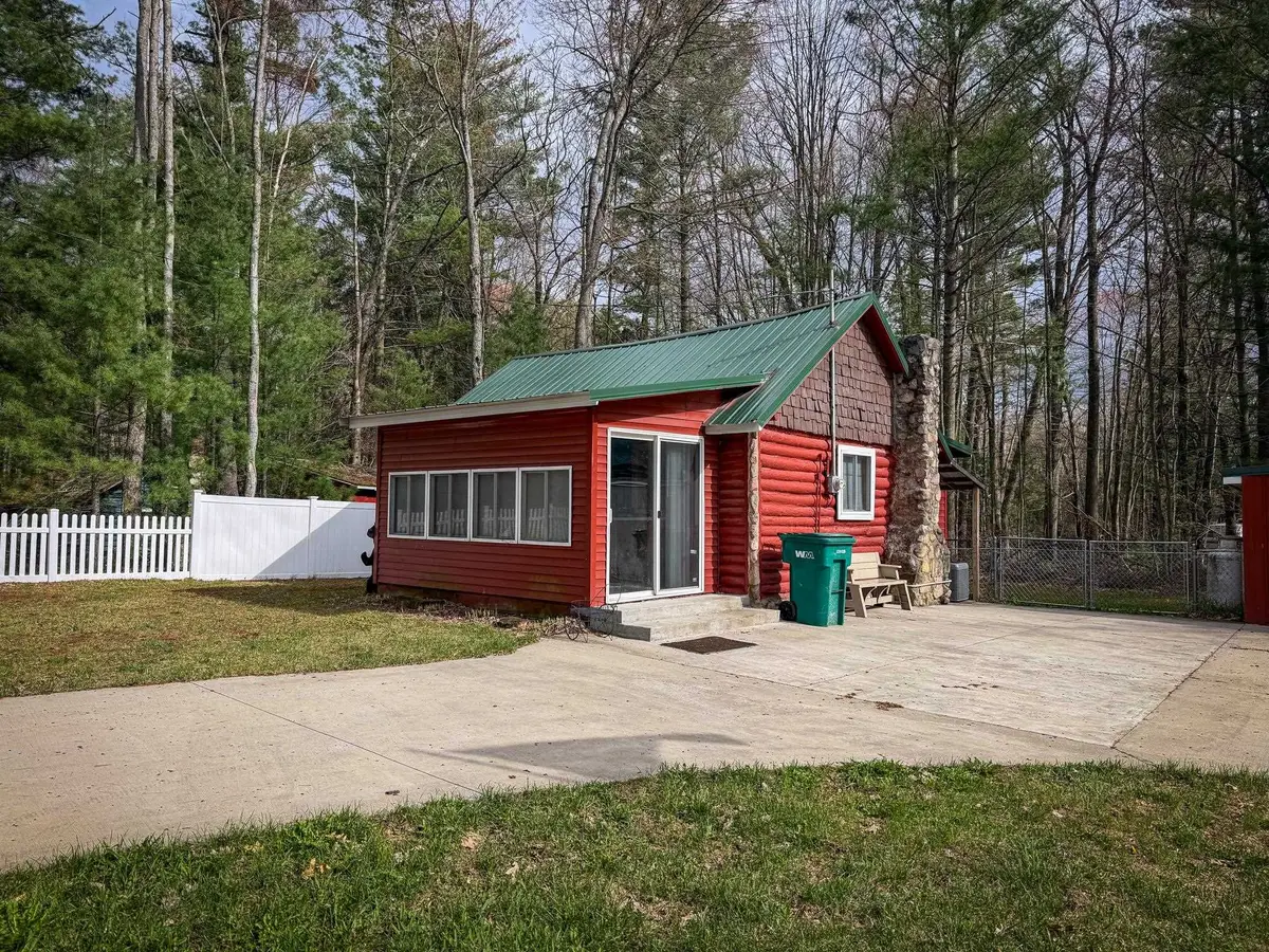 3042 E Stockwell, Harrison, MI 48625 - #1