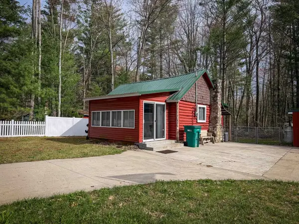 3042 E Stockwell, Harrison, MI 48625