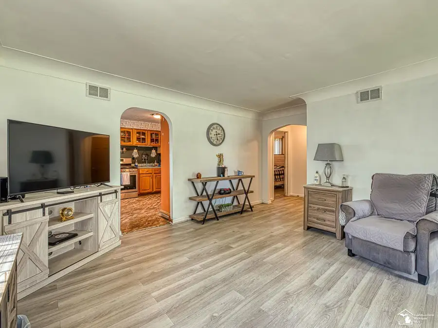 1423 Sunset, Monroe, MI 48162 - #3