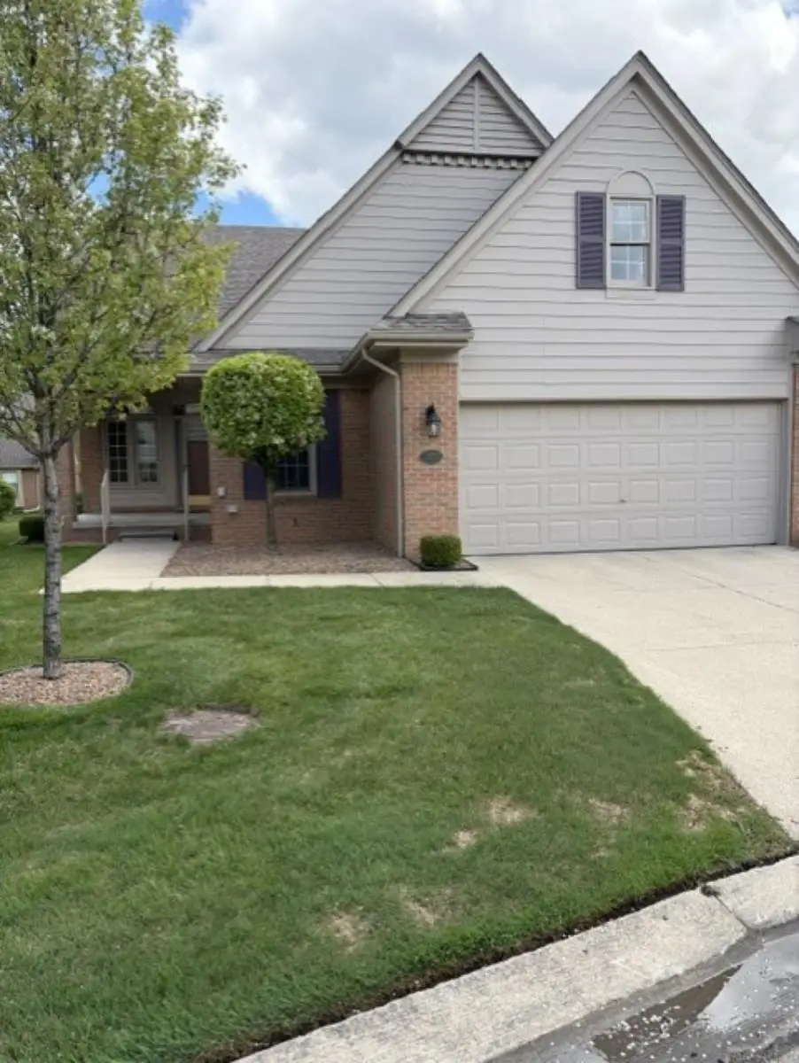 43540 Inglenook, Sterling Heights, MI 48314 - #1