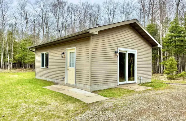 6613 East Stonington Aa.5, Rapid River, MI 49878