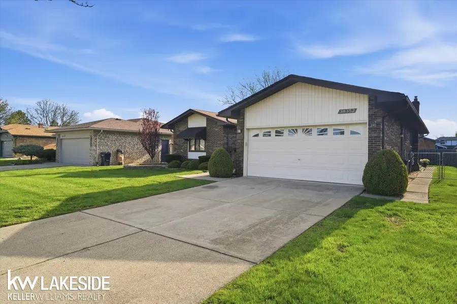 38352 Coronation, Sterling Heights, MI 48310 - #3