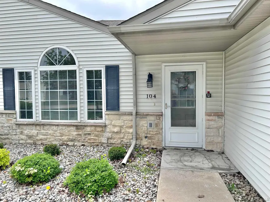 104 Lakewood, Adrian, MI 49221 - #3