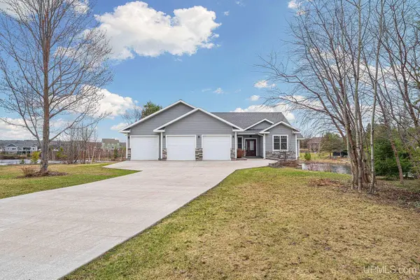 4017 Mariner, Houghton, MI 49931